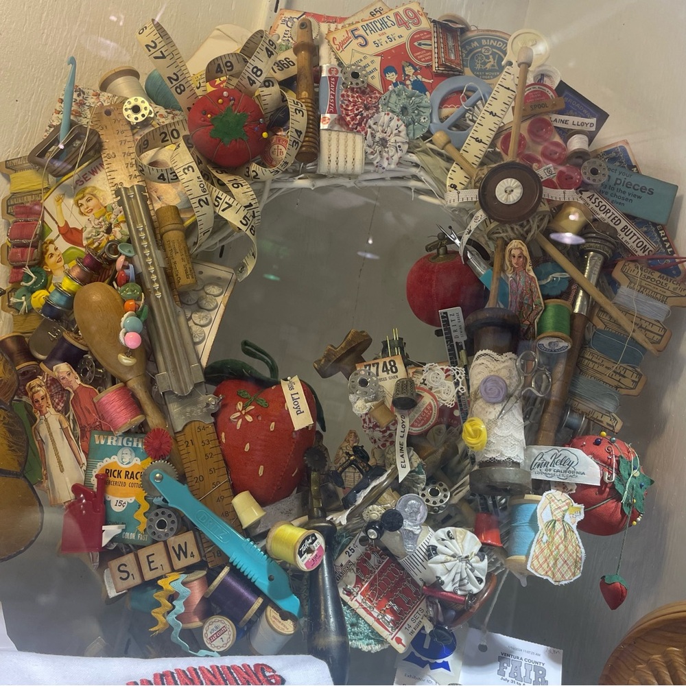 Check out this awesome wreath! Upcycling at it’s best!